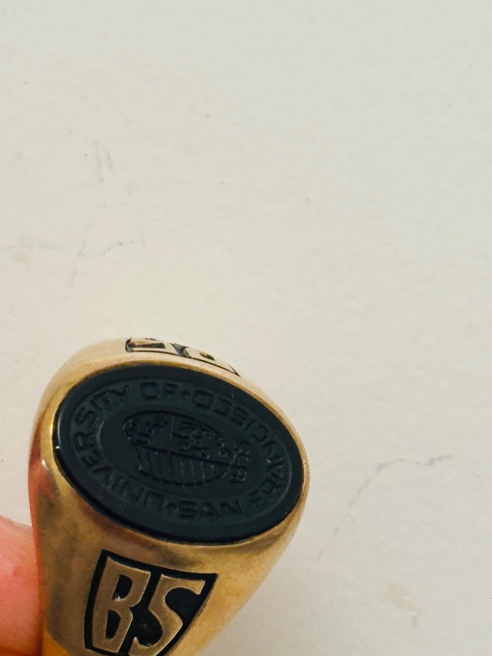 Collectable Jostens 10 KGold and Black Men's Signet Ring over 50 yard old size 9